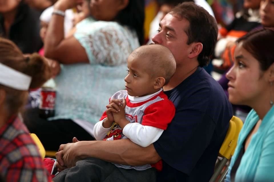 Aunque en México el cáncer infantil es la principal causa de muerte en niños de 0 a 18 años, la cobertura de esta enfermedad es insuficiente y desigual, concluye el estudio.