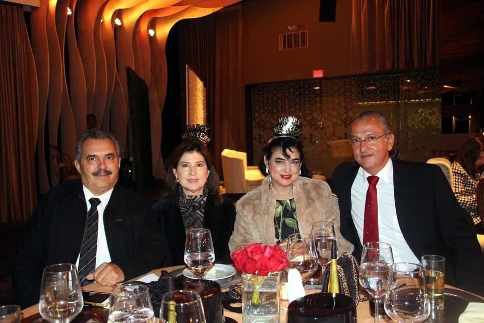 Rolando Cantú, Nelly Flores, Elisa Flores y José Luis Sosa