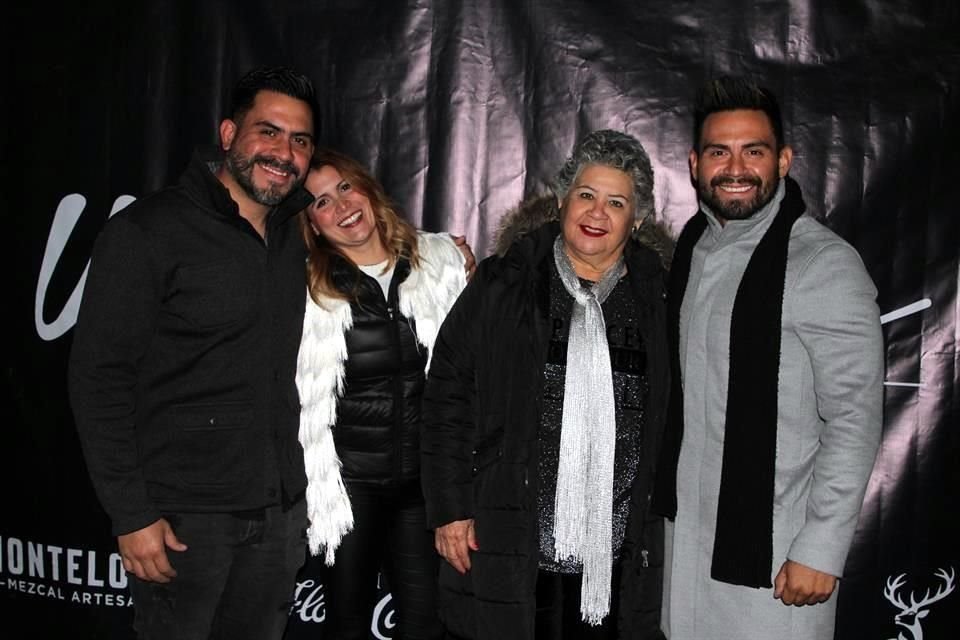 César Ferral, Ruth Dávalos, Blanca Quiroz y Carlos Ferral