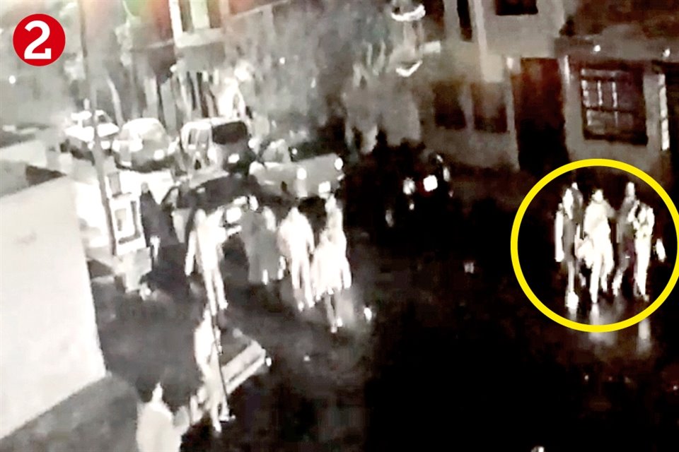 Cuando era arrestado, llegaron vecinos a agredir a los policías.