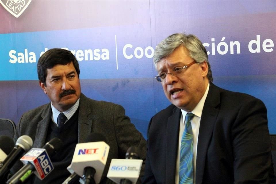 Emilio García Ruiz (der) será designado de manera oficial en el cargo después del 8 de febrero.