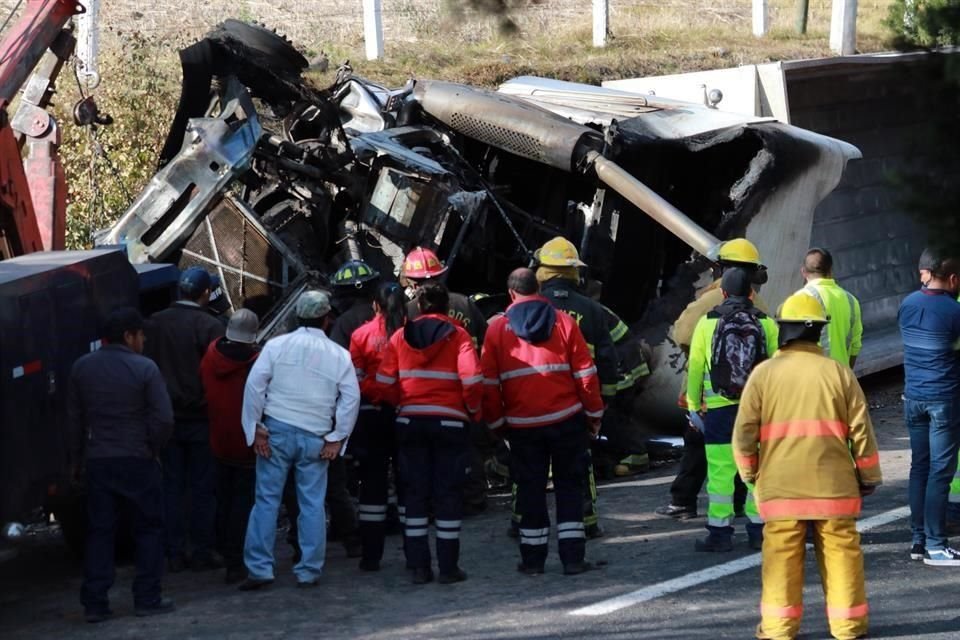 El accidente se registró en el kilómetro 27 de la carretera federal, a la altura del paraje conocido La Loma en el municipio de Ixtlahuaca