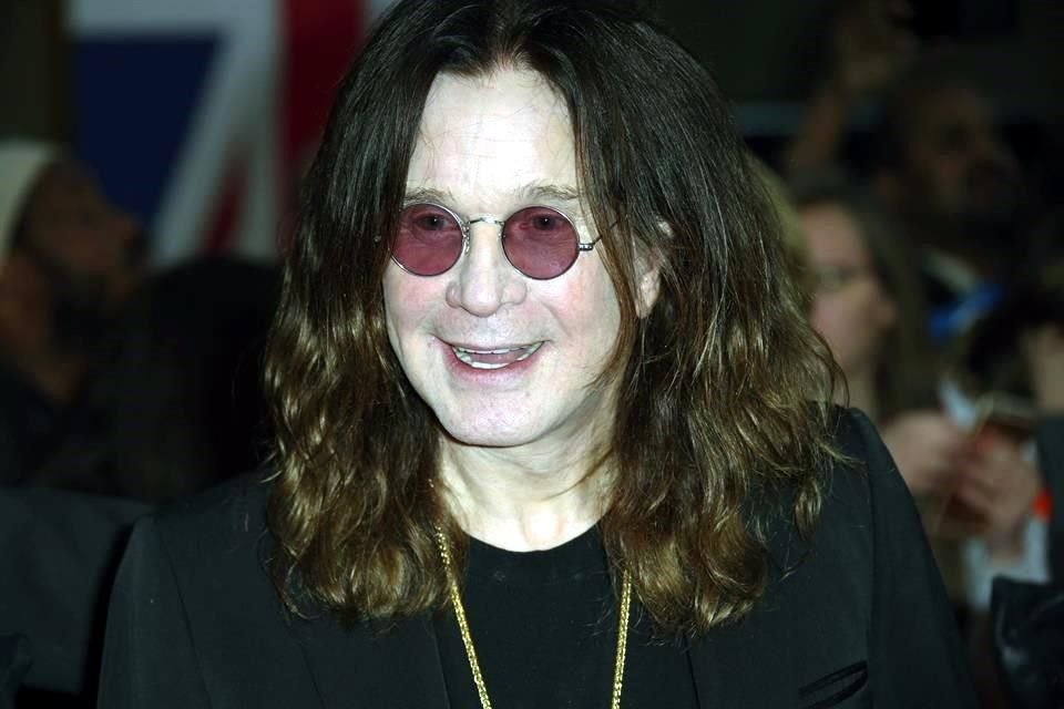 Ozzy Osbourne grabó 'Ordinary Man' con invitados como Elton John, Post Malone y Tom Morello.