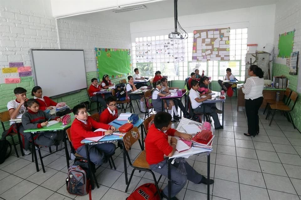 Para empezar, el centro escolar debe enviar una carta a la institución explicando cuál es el comportamiento que interfiere en los procesos de aprendizaje o convivencia escolar del menor.