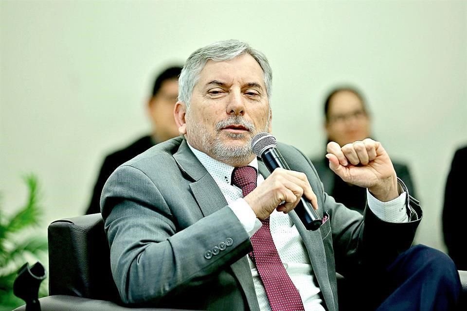 Dr. Hugo Alberto Barrera Saldaña, Premio Nacional de Ciencias 2019. Descifró el genoma del cáncer cervicouterino, publicado en la revista Nature. Investigador SNI Nivel III.