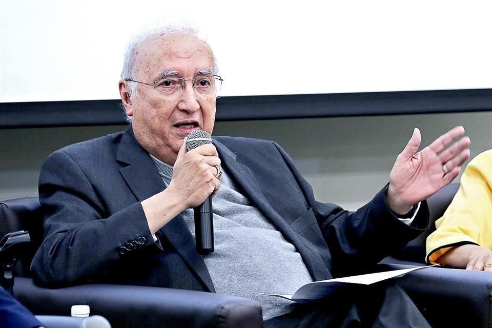 Dr. Raúl Gerardo Quintero Flores, Premio Nacional de Ciencias 2011. Inventor y coinventor de nueve patentes internacionales relacionadas con el proceso de hierro esponja y su uso para fabricar acero.