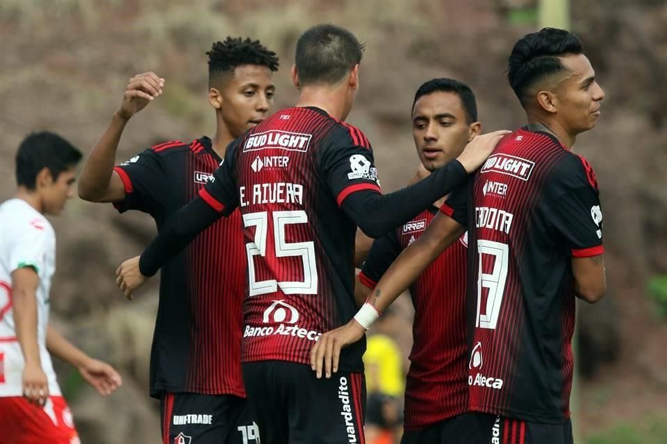 Los rojinegros son líderes momentáneos.