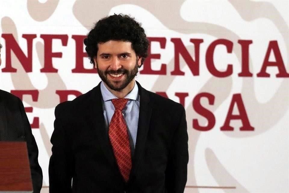 Roberto Valdovinos, director del Instituto de los Mexicanos en el Exterior.