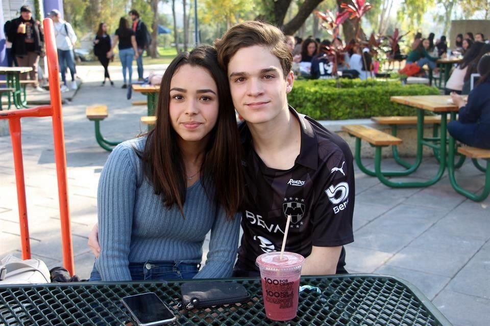 Danna López y Rene Monge