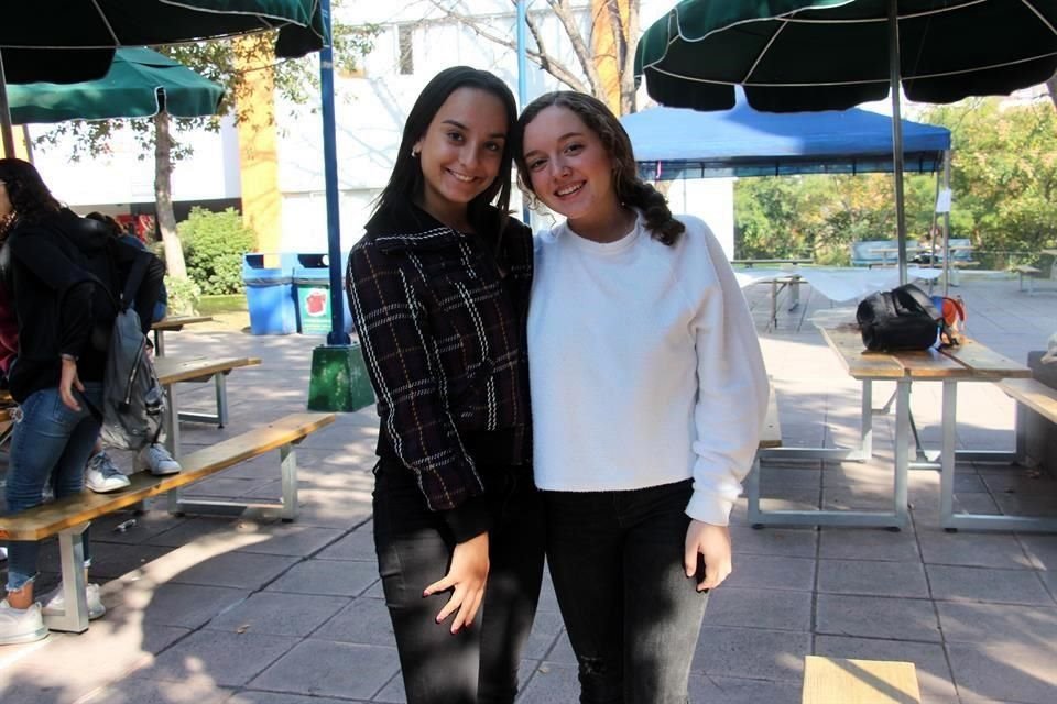 Melida Sandoval y Yaiza Caballero