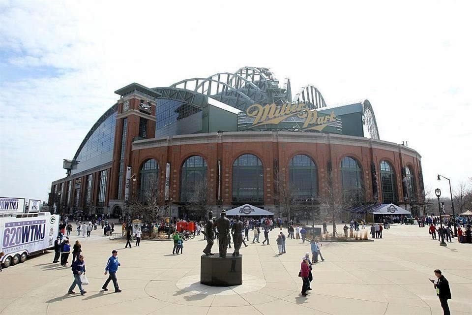 El estadio se llamará American Family Field a partir del 1 de enero de 2021.