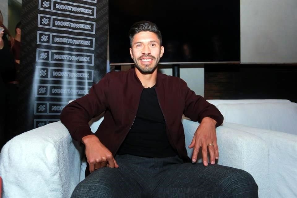 Oribe Peralta le desea lo mejor a 'Chicharito'.