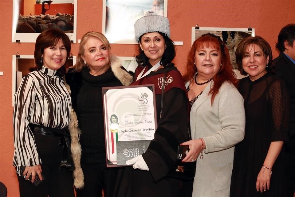 Marlene Ramos, Maru Calderón,  Irgla Guzmán Treviño, Paty Morales y Romelia Reyna