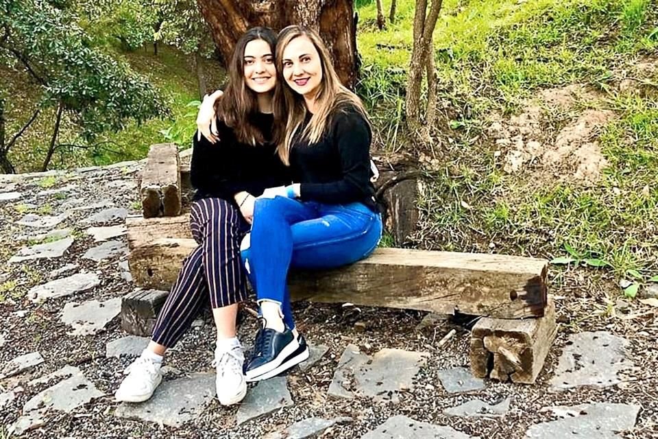 Ana Cecilia, hija de Abril Pérez Sagaón.
