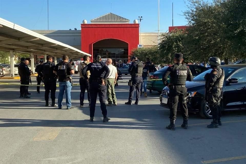 Los presuntos delincuentes fueron detenidos en el estacionamiento de Soriana Las Quintas.