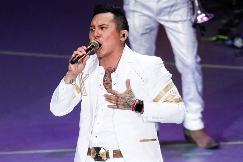 Edwin Luna y La Trakalosa de Monterrey ofrecieron un concierto de tres horas.