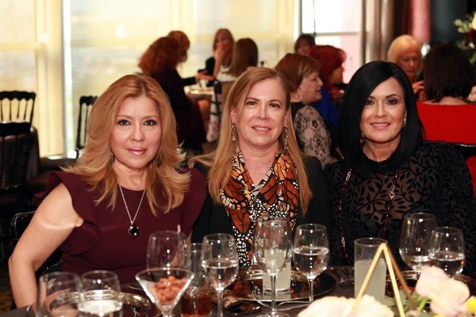 Ángela de Balderrama, Espernza Nava de Bravo y Gaby Escamilla de Bueno