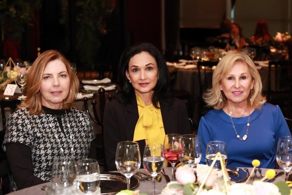 Lucía Kalionchiz de Ramírez, Beatriz de Garza y Rosy Calles