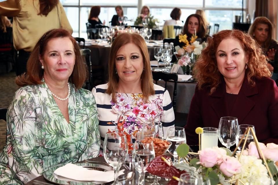 Sara Pérez de Salazar de Cantú, Rosy Cantú de Domínguez y Adriana González de Menéndez