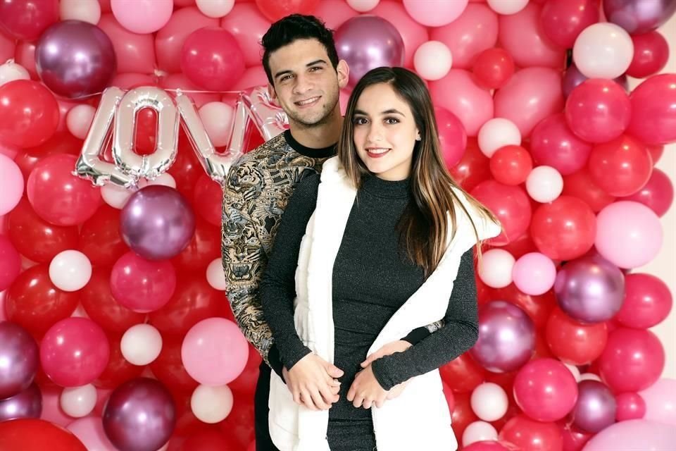 Kevin Dávila y Nayelli Cabello