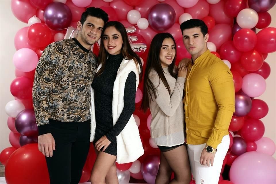 Kevin Dávila, Nayelli Cabello, Karen Villarreal y Jonathan Castillo