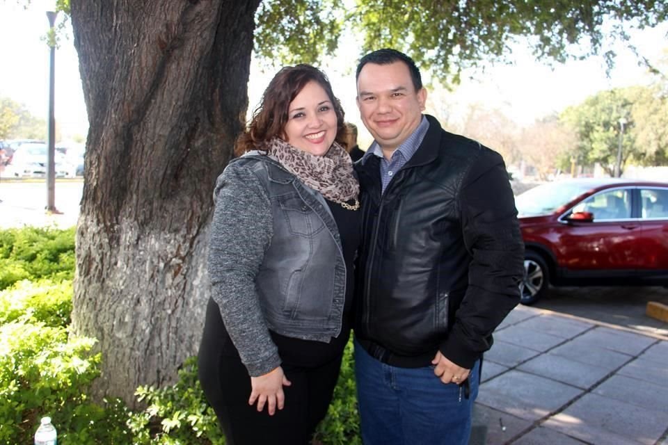 Verónica Flores de Talip y Rogelio Talip