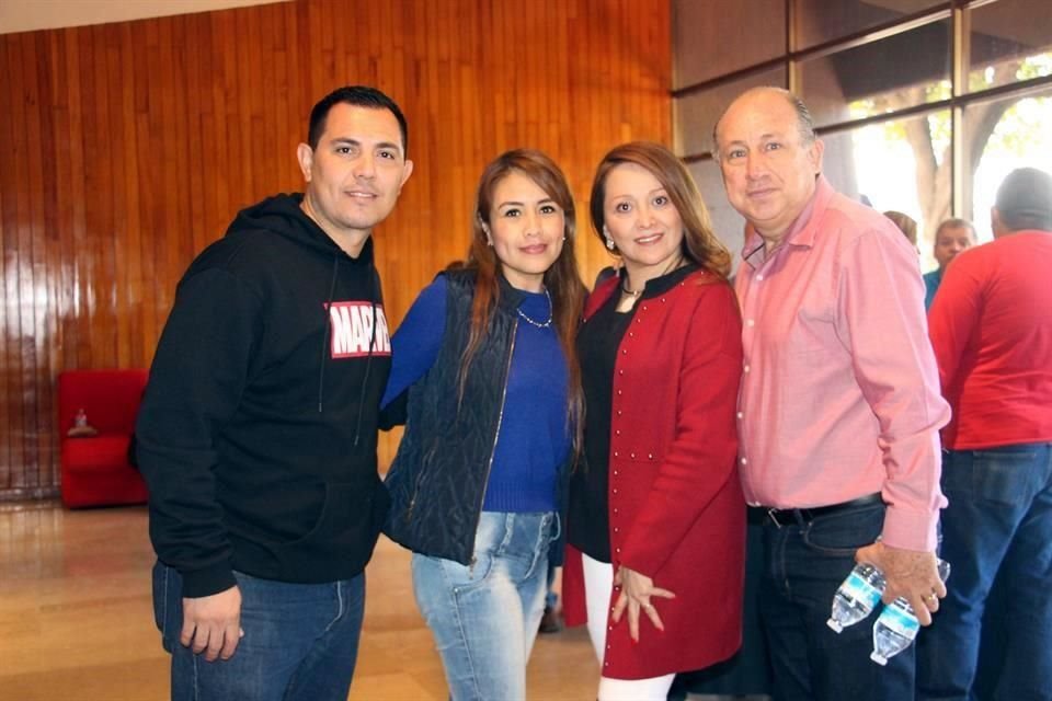 Emanuel Calderón, Reina Lara de Calderón, Haydee Olivares de Guerrero y Carlos Guerrero