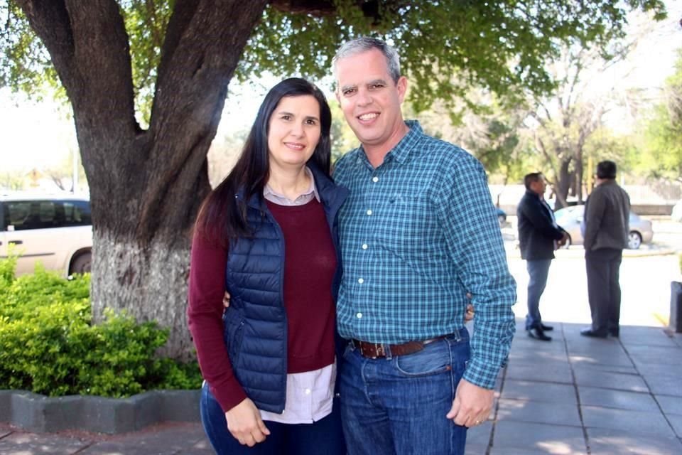 Dalia García de Anaya y Jorge Anaya