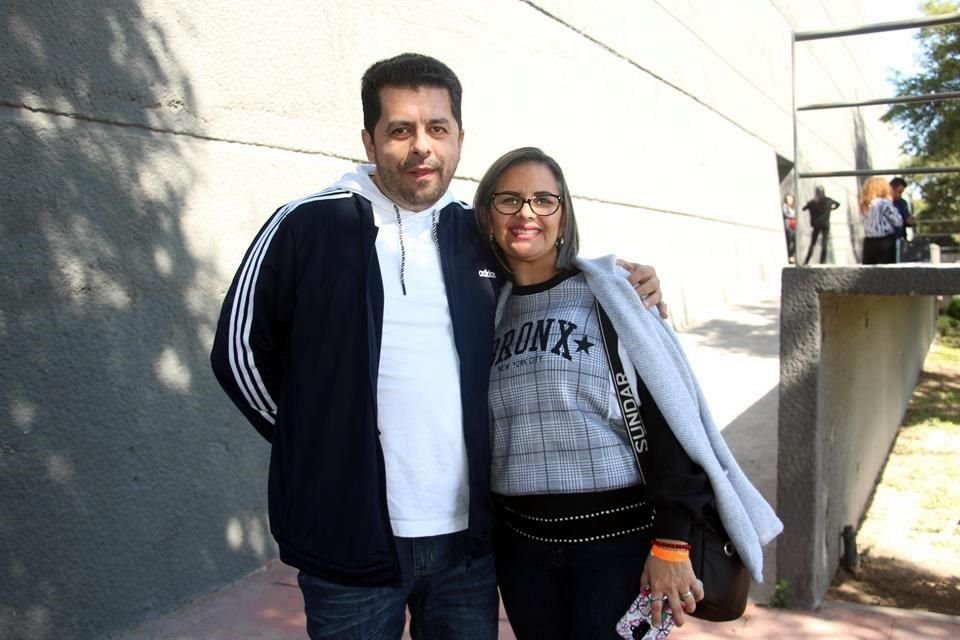 Alberto Sánchez y Erika Pérez de Sánchez