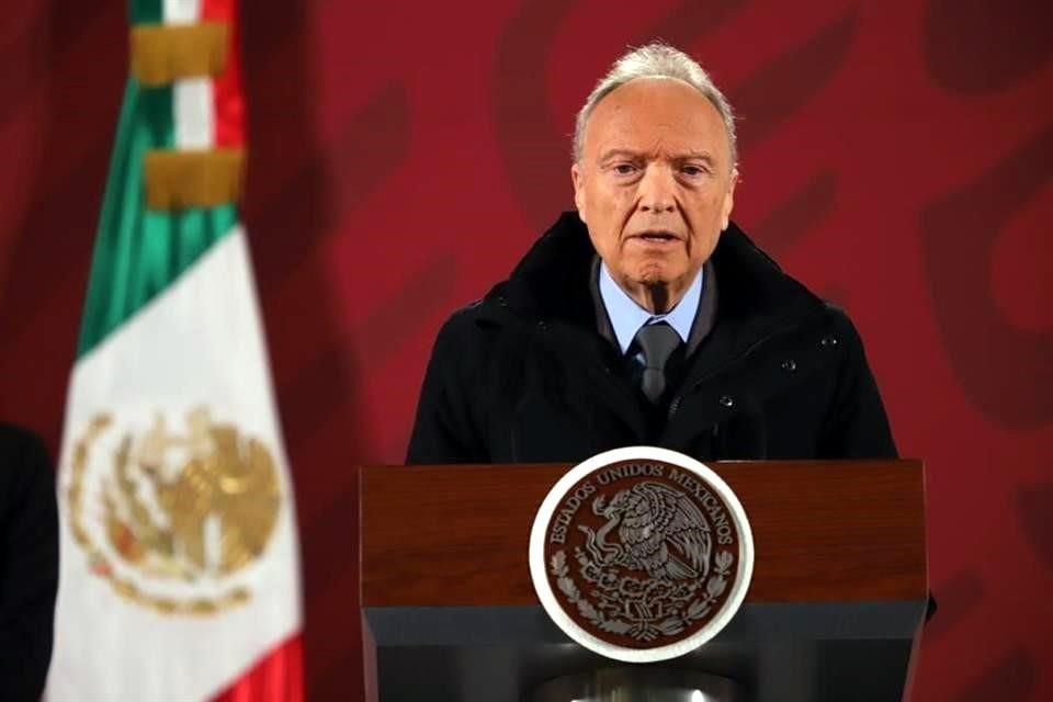 El Fiscal Gertz en conferencia de prensa en Palacio Nacional.