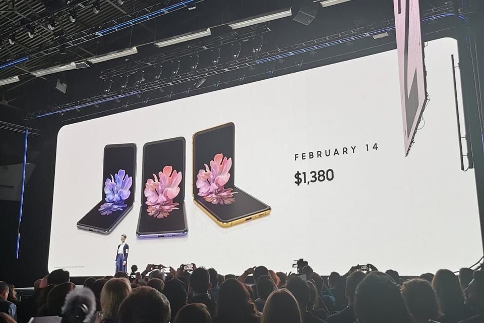 El teléfono llegará al mercado de Estados Unidos el 14 de febrero con un precio de mil 380 dólares; en México comenzará su preventa a partir de hoy a las 14 horas desde la Samsung Shop Online México.