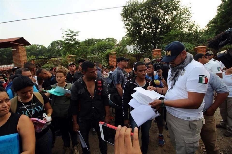 'Esta tendencia sigue este año tanto que en el mes de enero el segundo lugar de solicitantes fueron los cubanos y el quinto lugar los haitianos', añadió.
