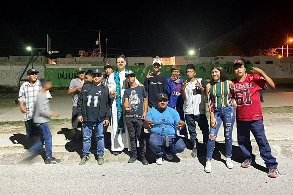 El sacerdote atiende a más de mil jóvenes en municipios como Juárez, Monterrey y Guadalupe.