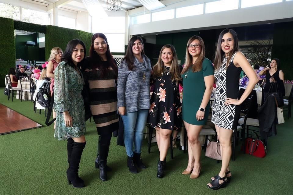 Érika García, Paulina Puente, Daniela Isasi, Edymar Cabrera, Nancy Moreno y Beatriz Muñoz