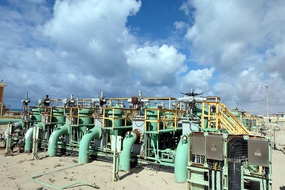 Los precios del crudo cayeron tras el reporte.