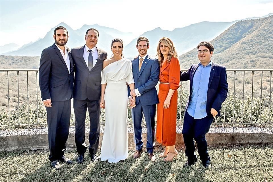 Jorge Treviño Cantú, Jorge Treviño González, los novios, Bertha Cantú Flores y Patricio Treviño Cantú