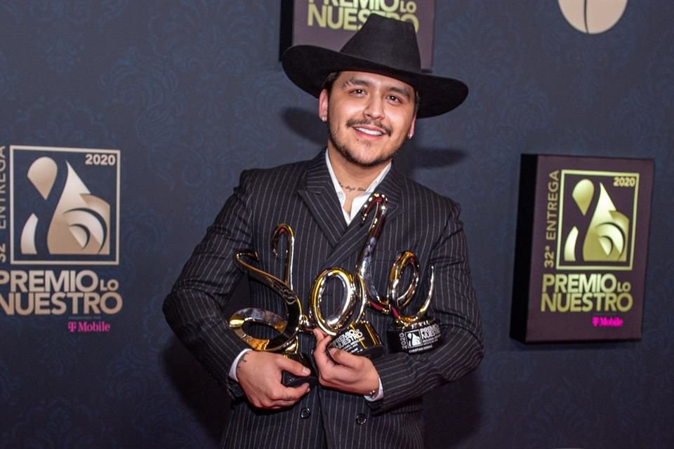 Christian Nodal y Sebastián Yatra fueron los terceros más ganadores de la noche con tres reconocimientos cada uno.