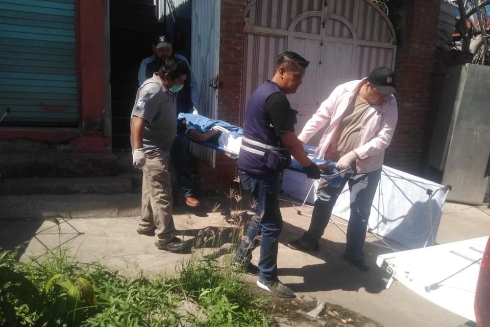 Una mujer asesinada a golpes fue localizada este jueves en el interior de un departamento en la Colonia Linda Vista, en Ciudad Altamirano, en la Región de la Tierra Caliente.