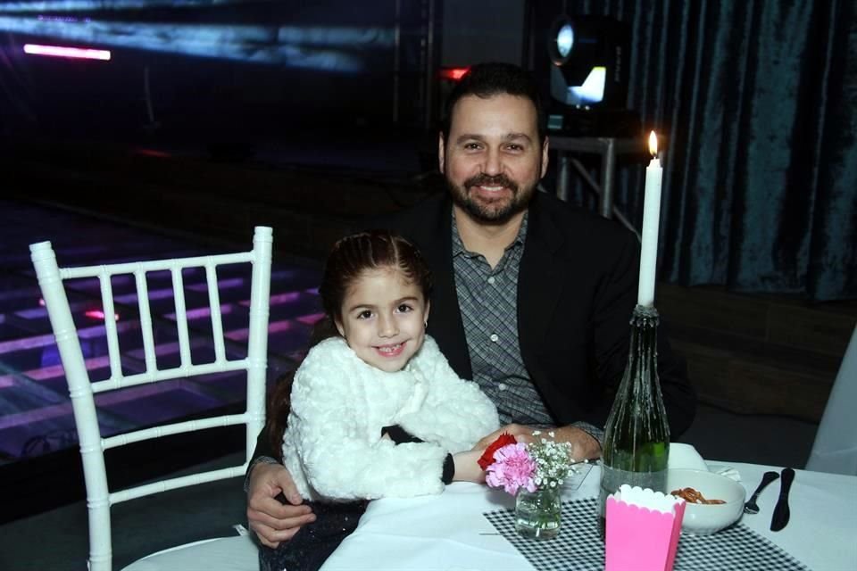 Jimena González González y Víctor González González