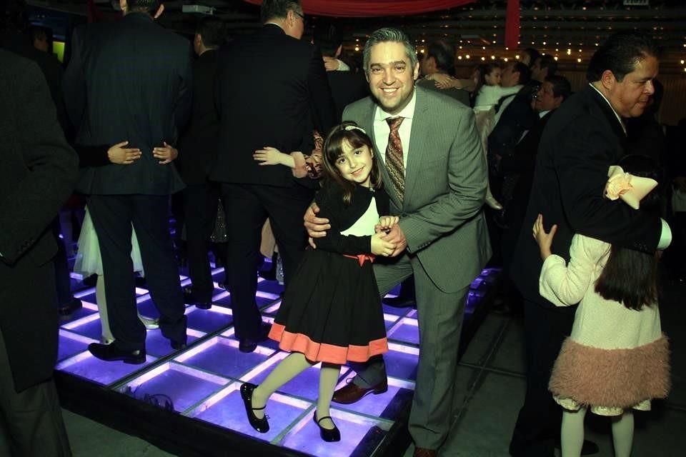 Lisa Madrigal Martínez y Diódoro Madrigal González