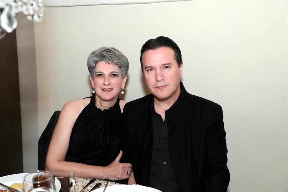 Martha Elizondo y Sergio Palacios