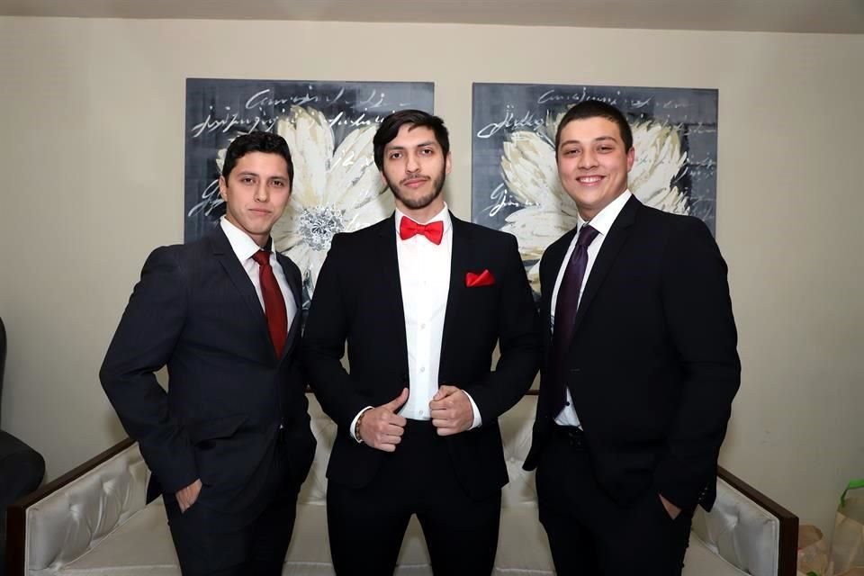 Brandon Roca Solís, David Roca Solís y Carlos Roca Solís