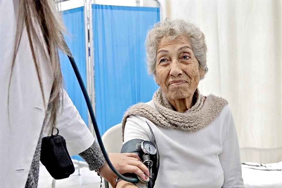 La asociación brinda atención médica en sus brigadas mensuales; buscan donativos para establecerse permanentemente.