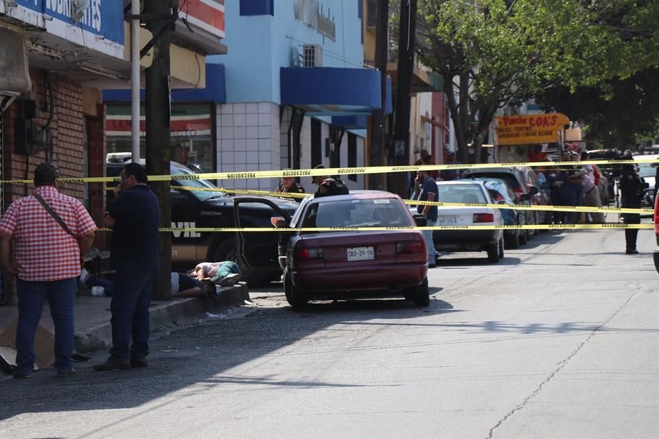 El ataque a balazos fue perpetrado a las 11:30 horas en el cruce de las calles 2 de Abril y Quertaro, frente a un 7-Eleven.