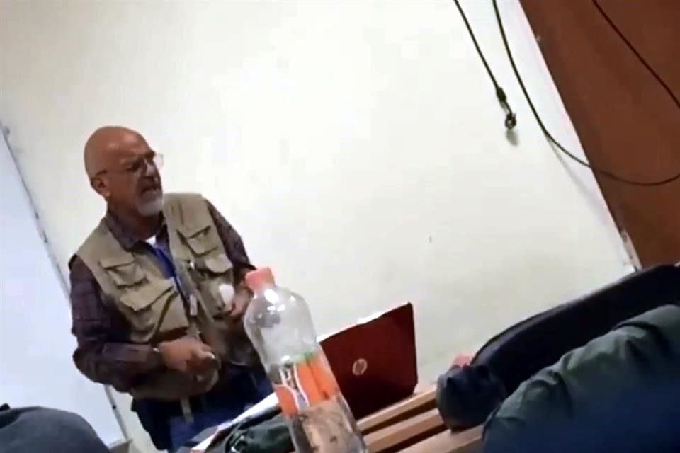 El video fue subido a redes sociales por los mismos estudiantes quienes detallaron que existen al menos 40 señalamientos de acoso por parte de estudiantes.