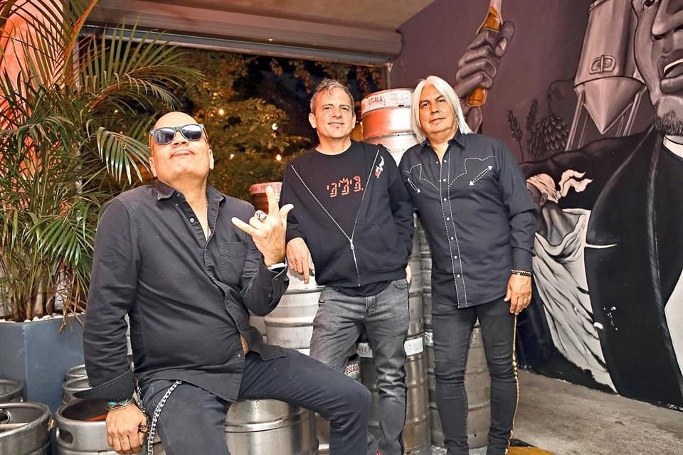El 'Cala', Ernesto 'Bola' Domene y Arturo Ybarra estrenan video y trabajan en nueva música y dominical.
