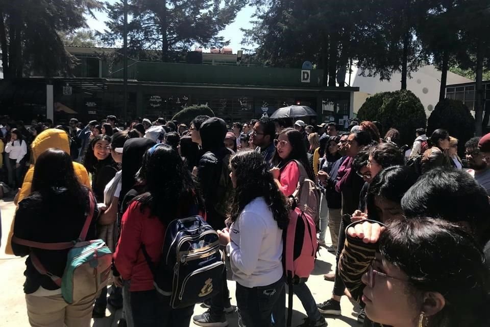 Los estudiantes tomaron las dos Facultades para sumarse al paro de iniciado este viernes en la Facultad de Ciencias de la Conducta.