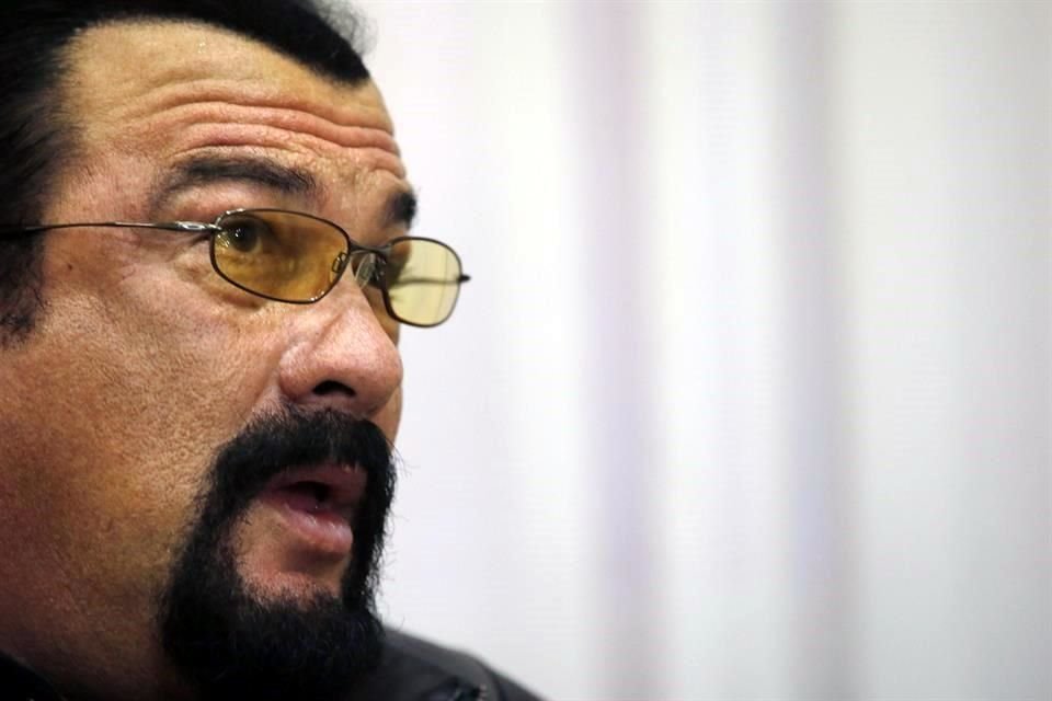 Steven Seagal deberá pagar 314 mil dólares tras llegar a un acuerdo con la Comisión de la Bolsa y Valores de Estados Unidos.