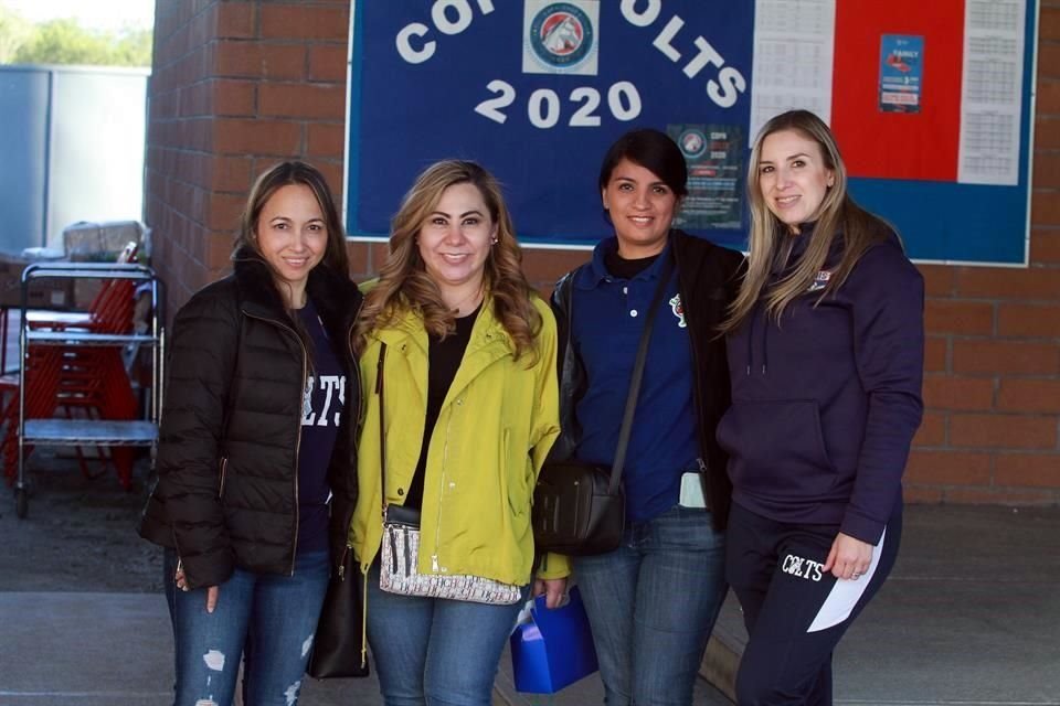 Érika Graciano, Yara Torres de Zambrano, Aída Lizárraga de Jiménez  y Daniela Garza