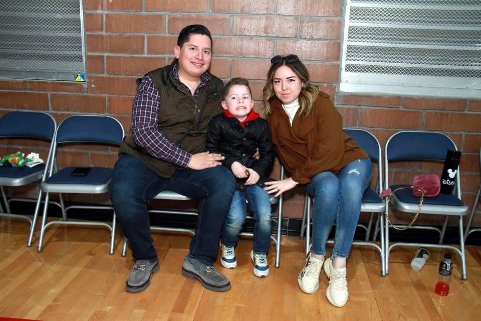 Ferdinando Cantú, Fabricio Cantú Alcalá y Denisse Alcalá